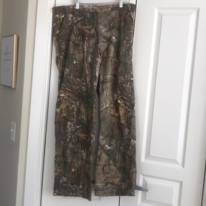 Women’s camouflage hunting pants